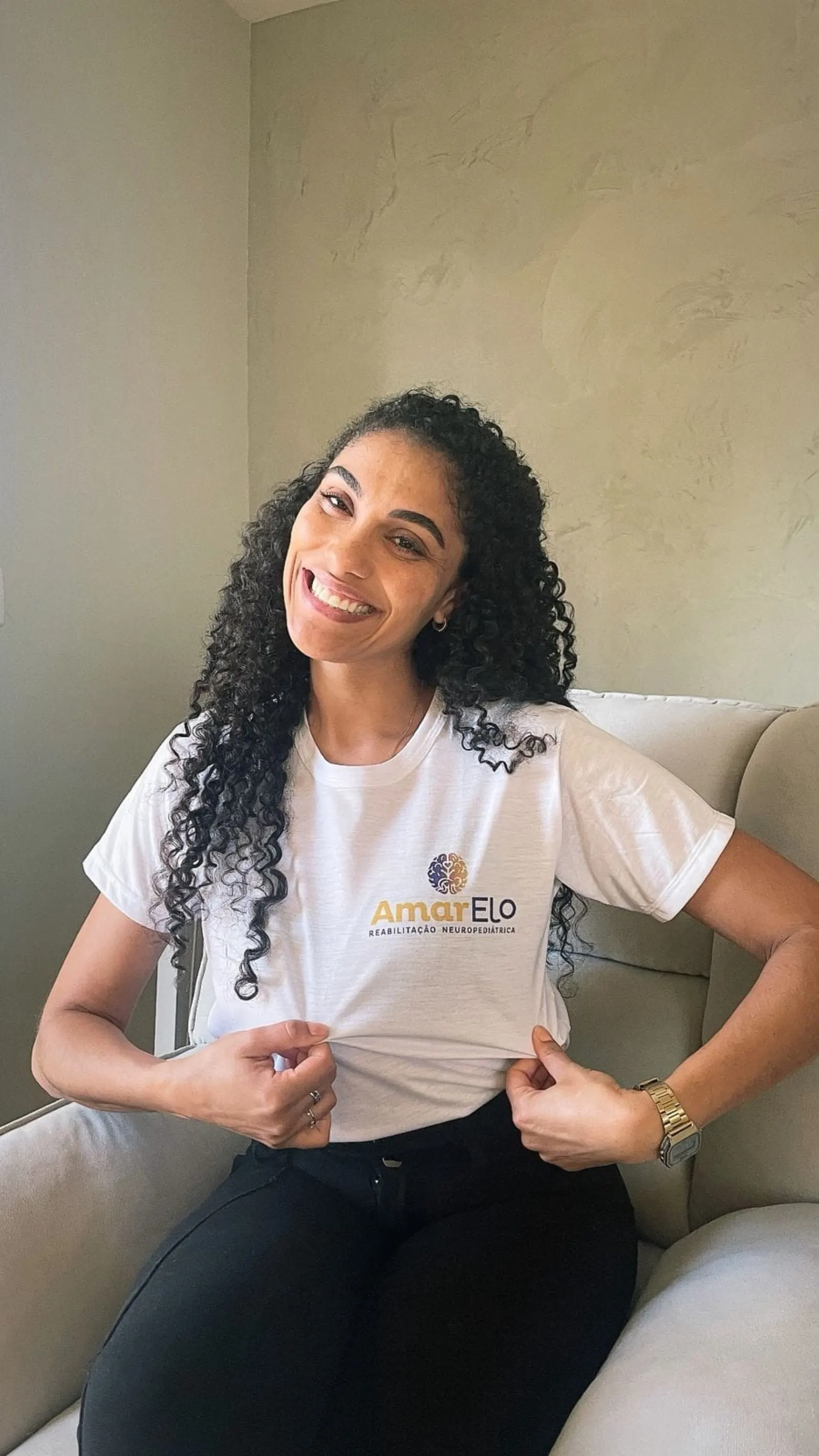 Jaina — Terapeuta Ocupacional Neuropediátrica na Clínica AmarElo, Porto Alegre